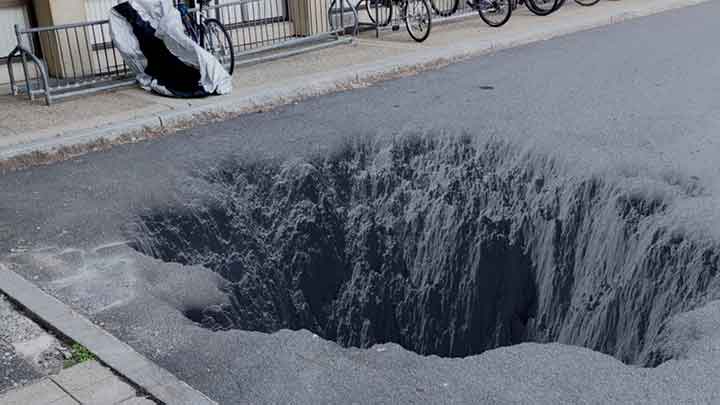 Instantly Add a Procedural Crater to Footage in Blender